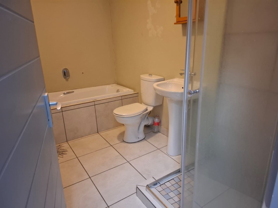 4 Bedroom Property for Sale in Universitas Free State